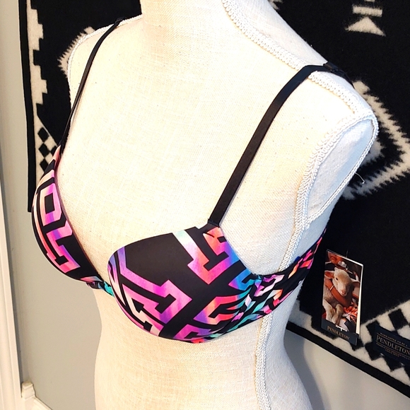 💕 EUC PINK by VS Ladie's Wear Everywhere Super Push Up Bra, Multicolor T-Shirt - Picture 4 of 11
